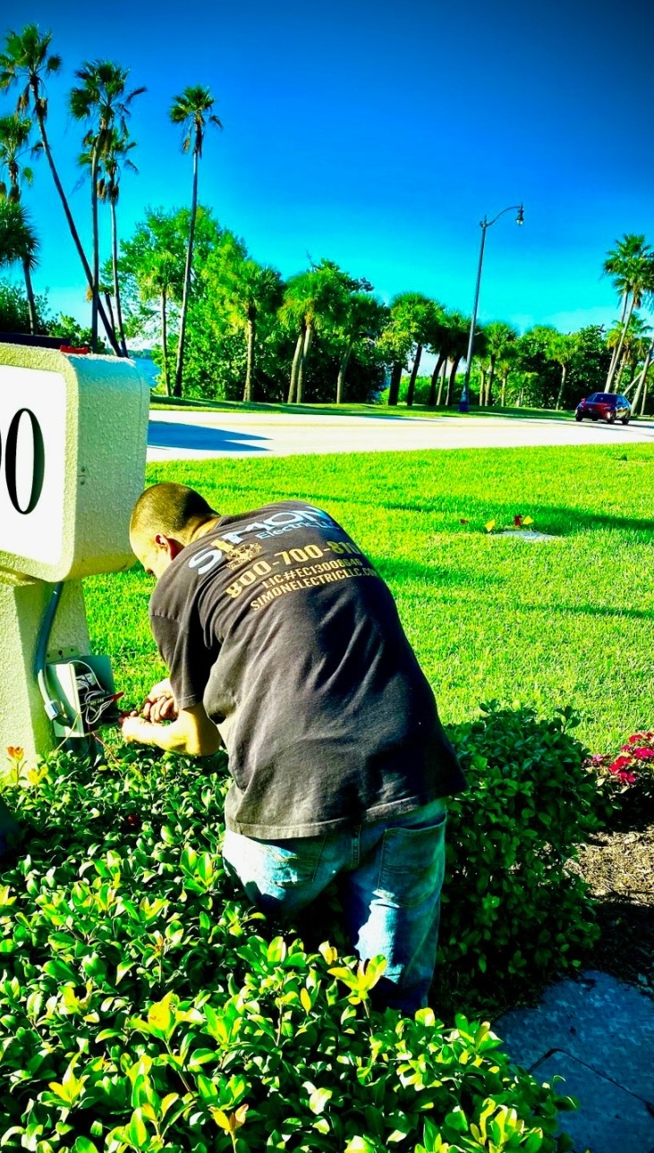 Simon Electric LLC of Palm Beach County, FL