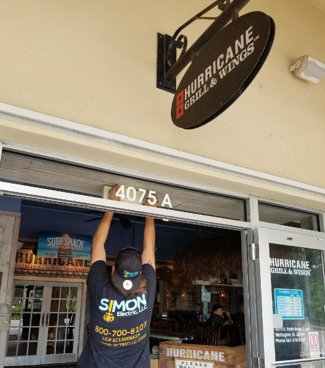 Hurricane Grill & Wings - Lake Worth, FL